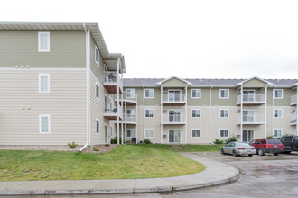 Timber Trails Apartments in Williston, ND - Building Photo - Building Photo