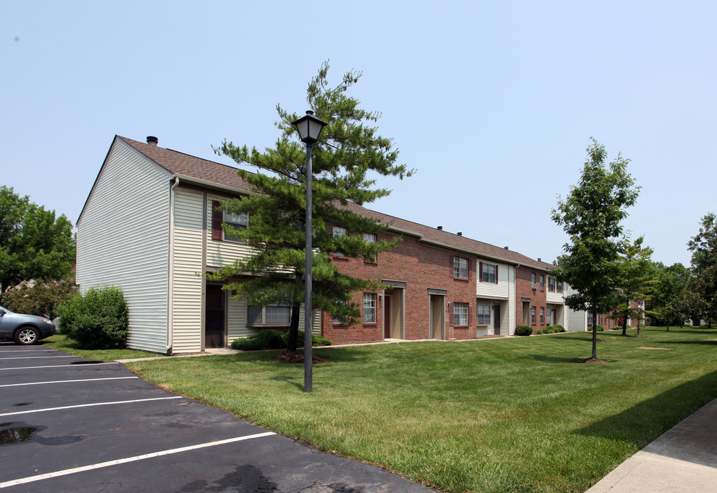 Leap Road Village in Hilliard, OH - Foto de edificio