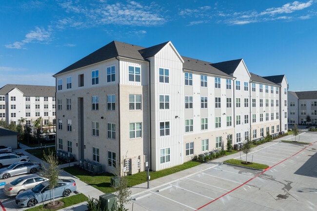 Hanover Lakemont in Richmond, TX - Building Photo - Building Photo