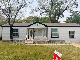 601 W Beach St in Fort Worth, TX - Building Photo