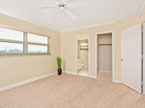 333 NE 21st Ave-Unit -404 in Deerfield Beach, FL - Building Photo - Building Photo