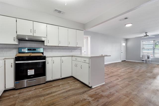 property at 1906 N Main St