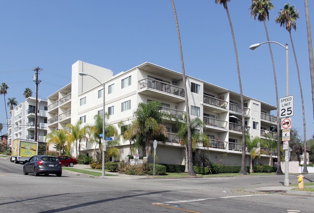 Golden Shores in Long Beach, CA - Building Photo