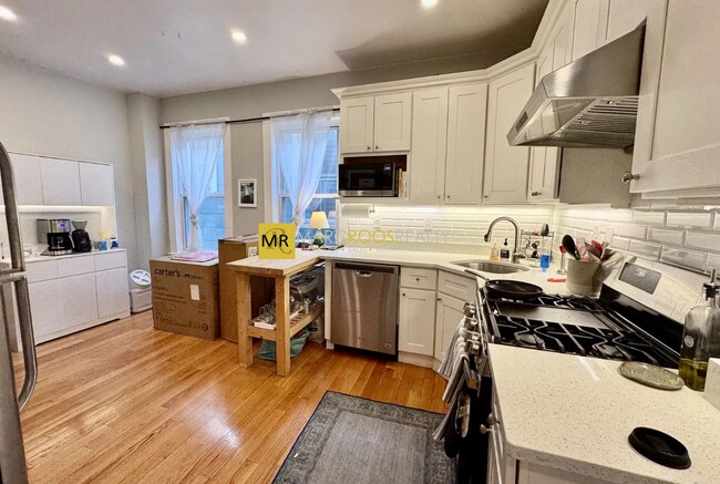 11 Anson St, Unit 2 in Boston, MA - Building Photo - Building Photo
