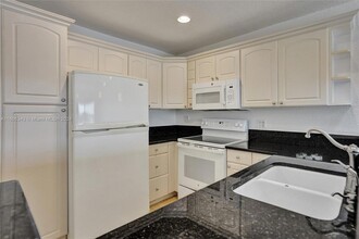 3004 NE 5th Terrace, Unit 315C in Wilton Manors, FL - Foto de edificio - Building Photo