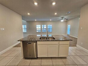 2803 W Eighteenth St in Irving, TX - Building Photo - Building Photo