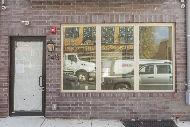 2413 Frankford Ave in Philadelphia, PA - Building Photo - Building Photo