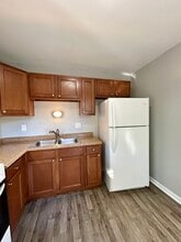 1770 St Johns Blvd in Lincoln Park, MI - Building Photo - Building Photo