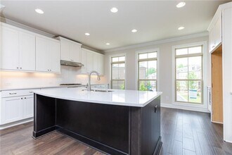 7826 Laurel Crest Dr in Suwanee, GA - Building Photo - Building Photo