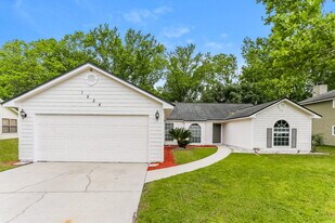1554 Mountain Lake Dr W in Jacksonville, FL - Building Photo