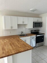 2180 NE Rustic Way in Jensen Beach, FL - Building Photo - Building Photo