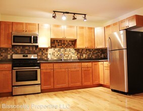 51 N Champlain St in Burlington, VT - Building Photo - Building Photo