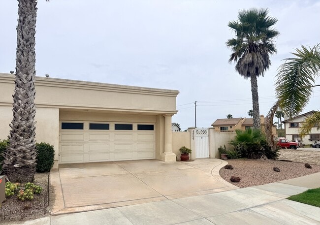 property at 4966 Dunes Cir