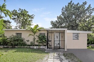 1410 NE 156th Terrace in North Miami Beach, FL - Building Photo