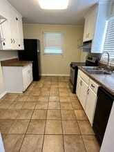 406 Christopher Dr in Gainesville, GA - Building Photo - Building Photo