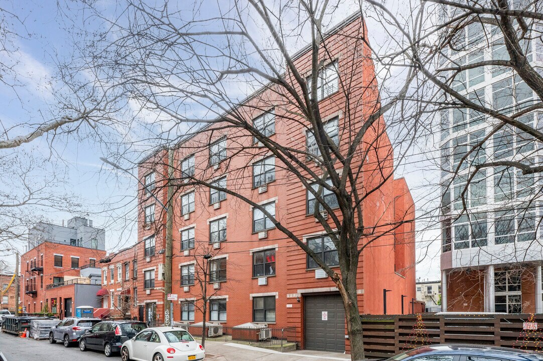 Carroll Gardens in Brooklyn, NY - Building Photo