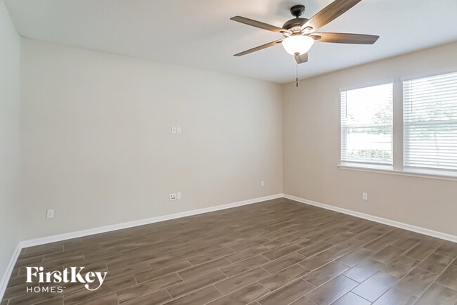 92 Vicksburg Dr in Saint Johns, FL - Foto de edificio - Building Photo