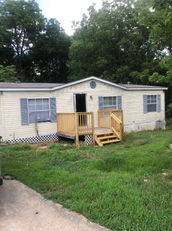 45 Woodlawn Ave