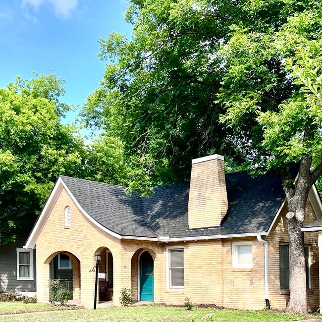 property at 2808 Morrow Ave