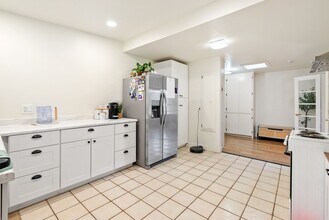 3700 Las Pilitas Rd in Santa Margarita, CA - Foto de edificio - Building Photo