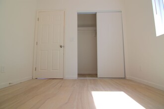 6913 Vanalden Ave in Los Angeles, CA - Building Photo - Building Photo