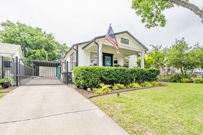 3729 Byers Ave in Fort Worth, TX - Building Photo - Building Photo