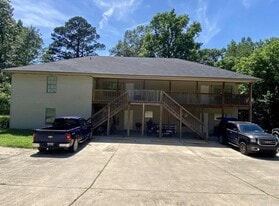 320 Elmo St in Malvern, AR - Building Photo