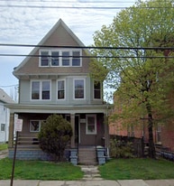 133 Southside Pkwy, Unit 1 in Buffalo, NY - Building Photo