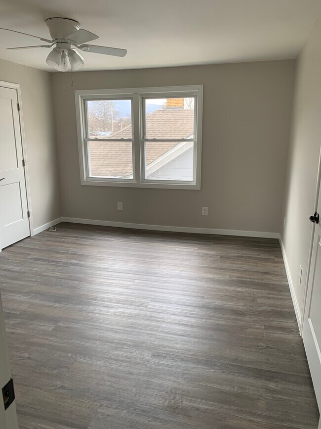 132 Turner Ln in Middlesboro, KY - Foto de edificio - Building Photo