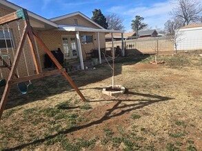 1004 W Yucca Ave in Clovis, NM - Building Photo - Building Photo