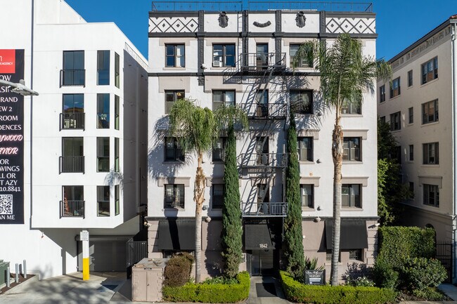 Cherokee Apts... Spacious Apartments in the Heart of Hollywood in Los Angeles, CA - Building Photo - Building Photo