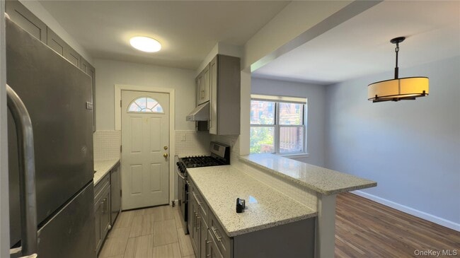 47-29 215th St in Queens, NY - Building Photo - Building Photo