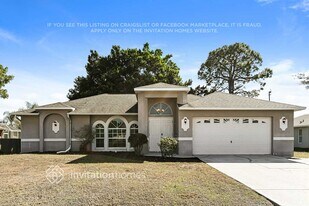 137 Zenith Cir in Ft. Myers, FL - Building Photo