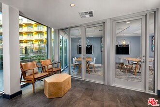 750 S Oxford Ave in Los Angeles, CA - Building Photo - Building Photo