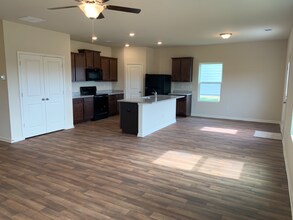 821 Independence Ave in Pendergrass, GA - Building Photo - Building Photo