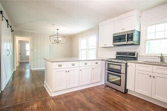 202 Shawnee Trail SE in Marietta, GA - Building Photo - Building Photo