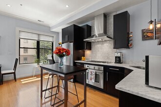 88 B St, Unit 102 in Boston, MA - Building Photo - Building Photo