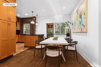 326 W 19th St in New York, NY - Building Photo - Building Photo