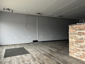 1201 Highland Ave in Berwyn, IL - Building Photo - Interior Photo