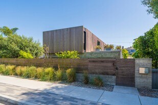 762 Rosecrans Ave in Manhattan Beach, CA - Building Photo