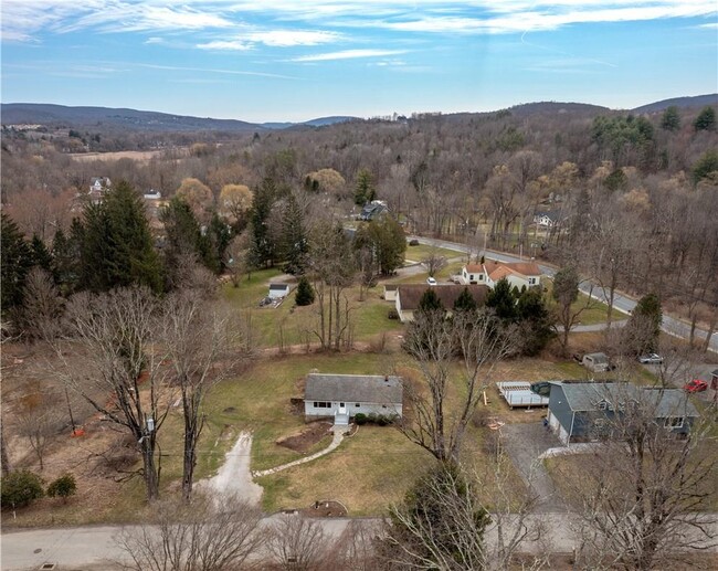 9 Dykeman St in Pawling, NY - Building Photo - Building Photo