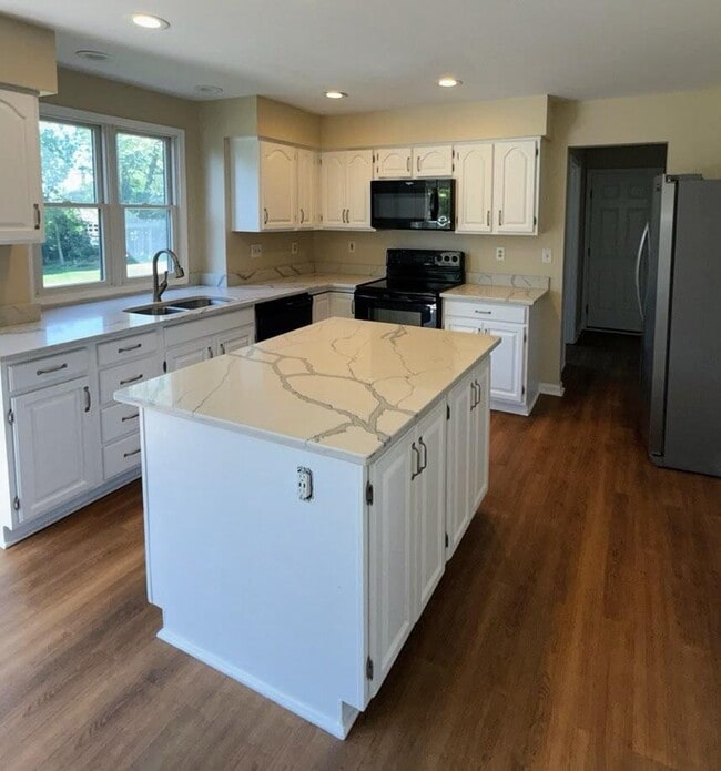 917 Whirlaway Dr in Union, KY - Building Photo - Building Photo