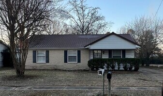 3307 Kingsbury St in Jonesboro, AR - Building Photo