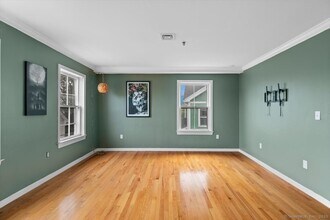 677 Quinnipiac Ave in New Haven, CT - Building Photo - Building Photo