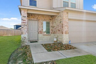 2406 Silver Pr Ln in Spring, TX - Building Photo - Building Photo