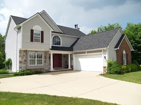 3195 Otter Creek Ct in Ann Arbor, MI - Building Photo