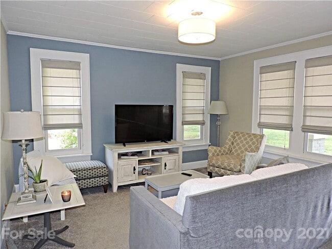 317 W 12th St in Newton, NC - Building Photo - Building Photo