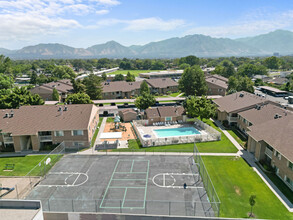 Lincoln Park Apartments in Taylorsville, UT - Building Photo - Building Photo