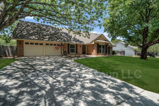 133 Thomas Edison Dr in Schertz, TX - Foto de edificio - Building Photo