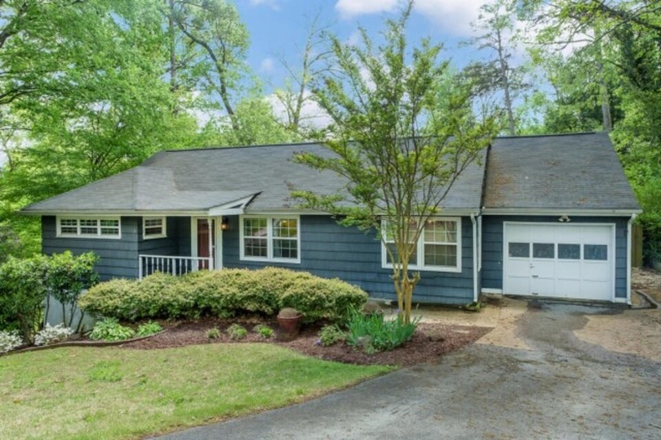 3530 Dell Trail in Chattanooga, TN - Foto de edificio
